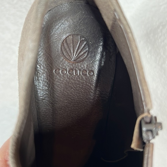 Coclico Elurra Suede Wedge Bootie In Taupe Size 8.5 - Picture 9 of 13